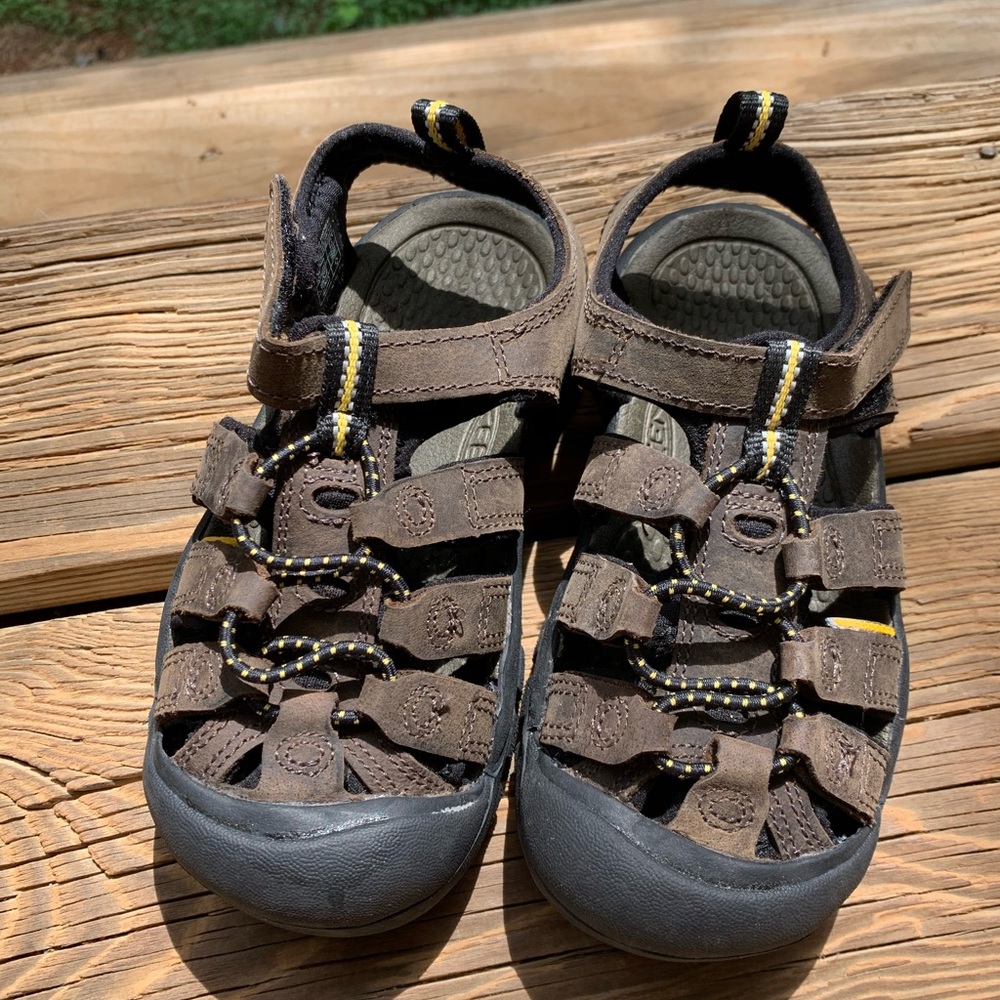 Keens size 13 boys